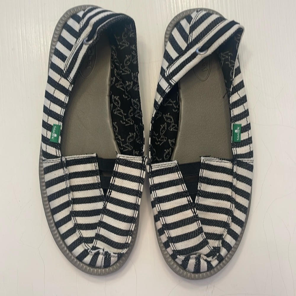 ⚓️ Sanuk Slip On Never Worn ⚓️